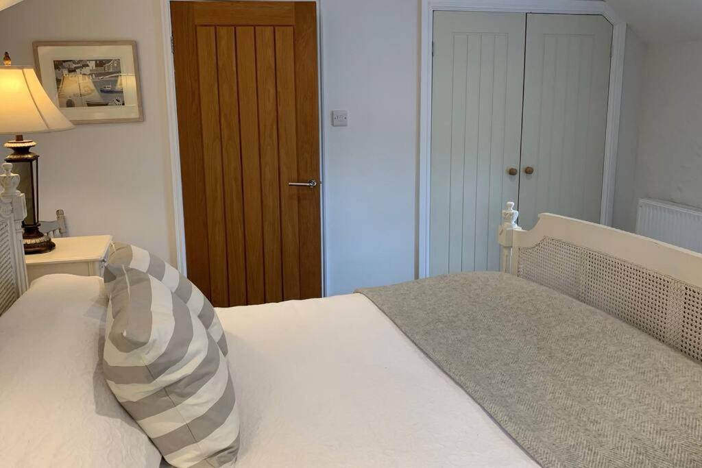 Folly Farm Cottage, Cosy, Secluded Near To Holiday home St Ives (Cornwall)