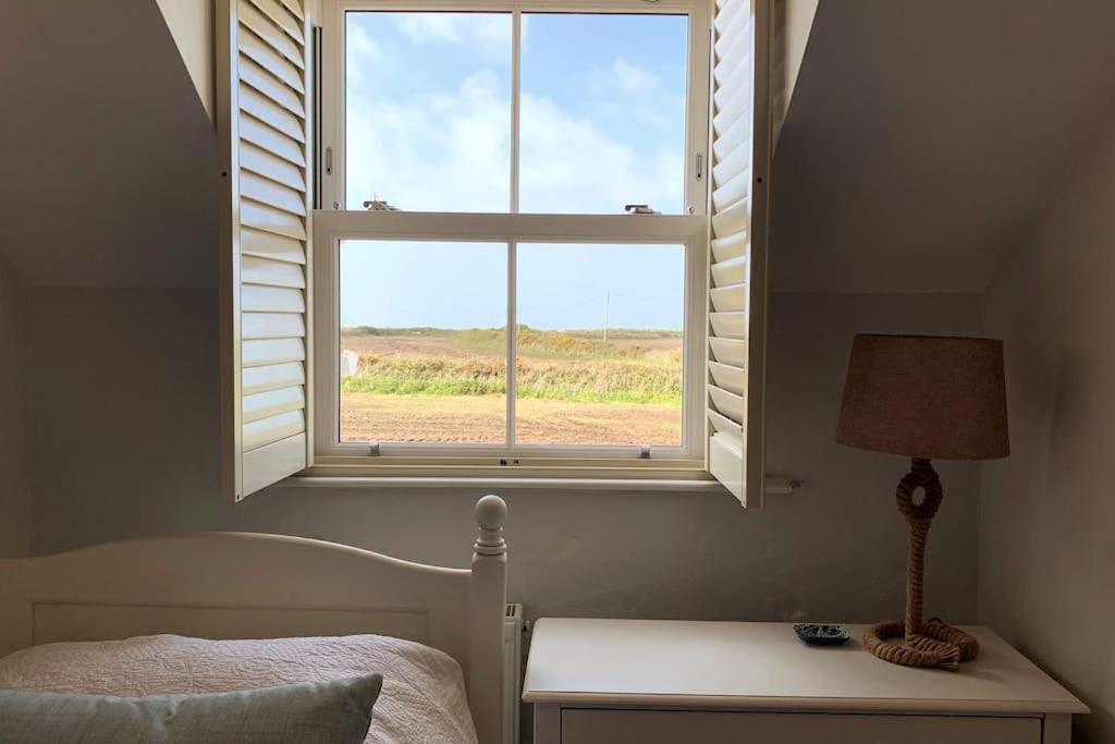 Folly Farm Cottage, Cosy, Secluded Near To Holiday home *